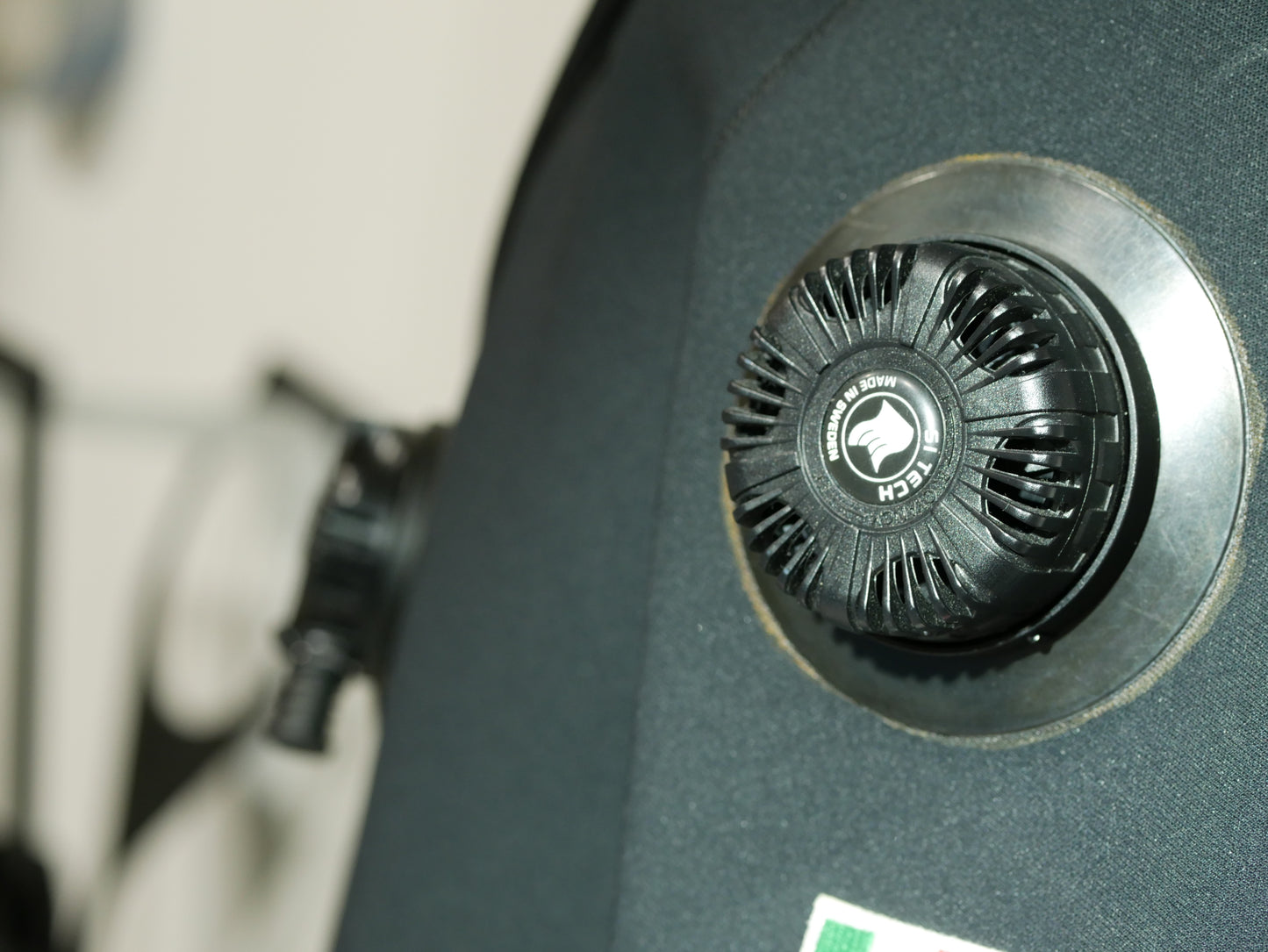 MUTA STAGNA "PARISI" AUTOVESTENTE IN NEOPRENE IPERCOMPRESSO CON CAPPUCCIO