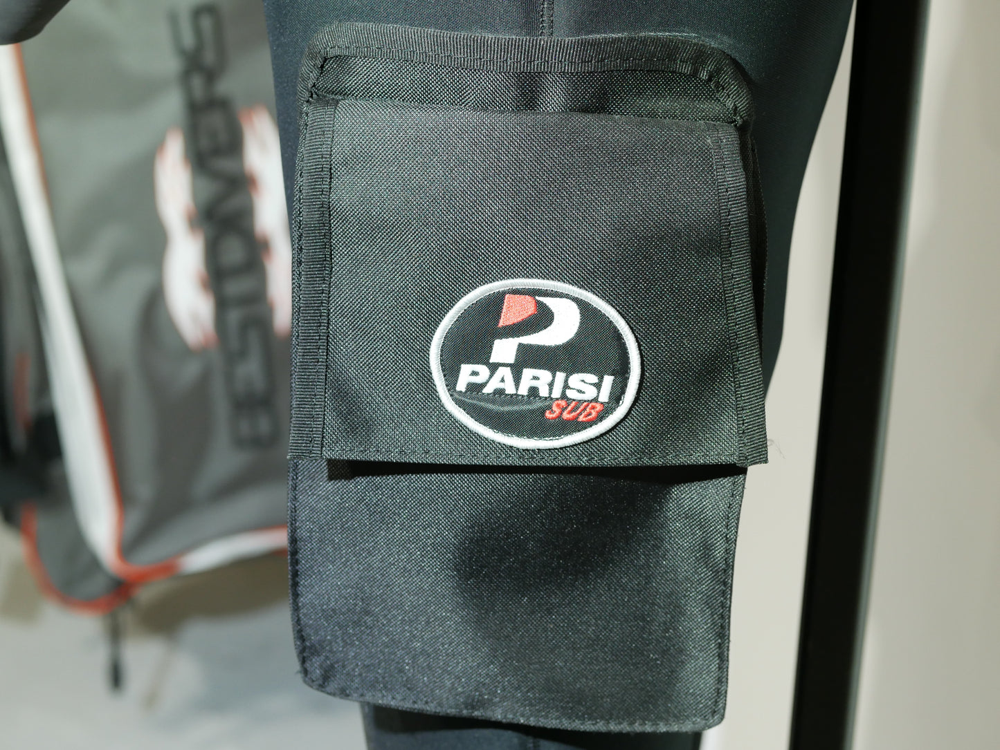 MUTA STAGNA "PARISI" AUTOVESTENTE IN NEOPRENE IPERCOMPRESSO CON CAPPUCCIO